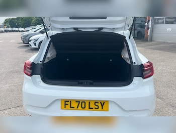 Used Renault Clio 2020 for sale - 78468116: Photo