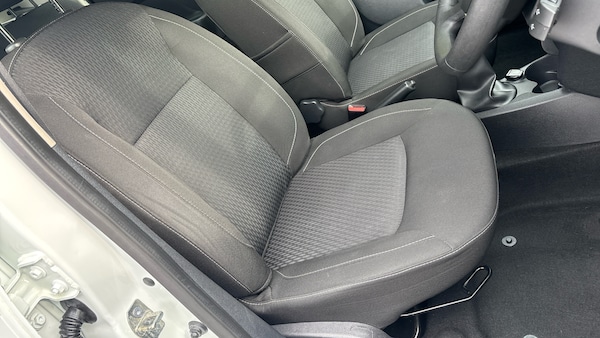 Used Dacia Sandero 2019 for sale - 76120107: Photo 40