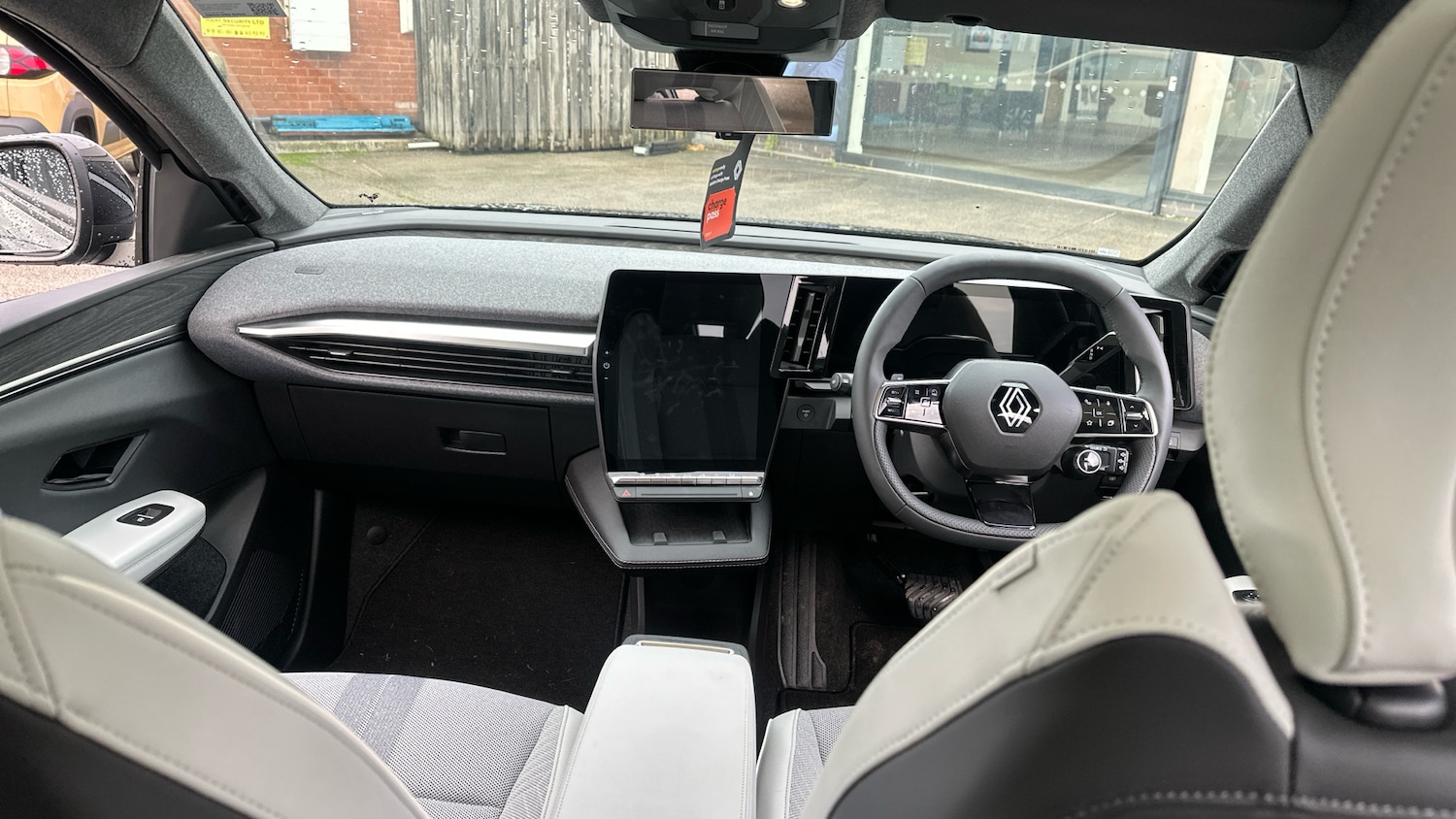 Used Renault Scenic E-Tech 2025 for sale - 77323827: Photo 10