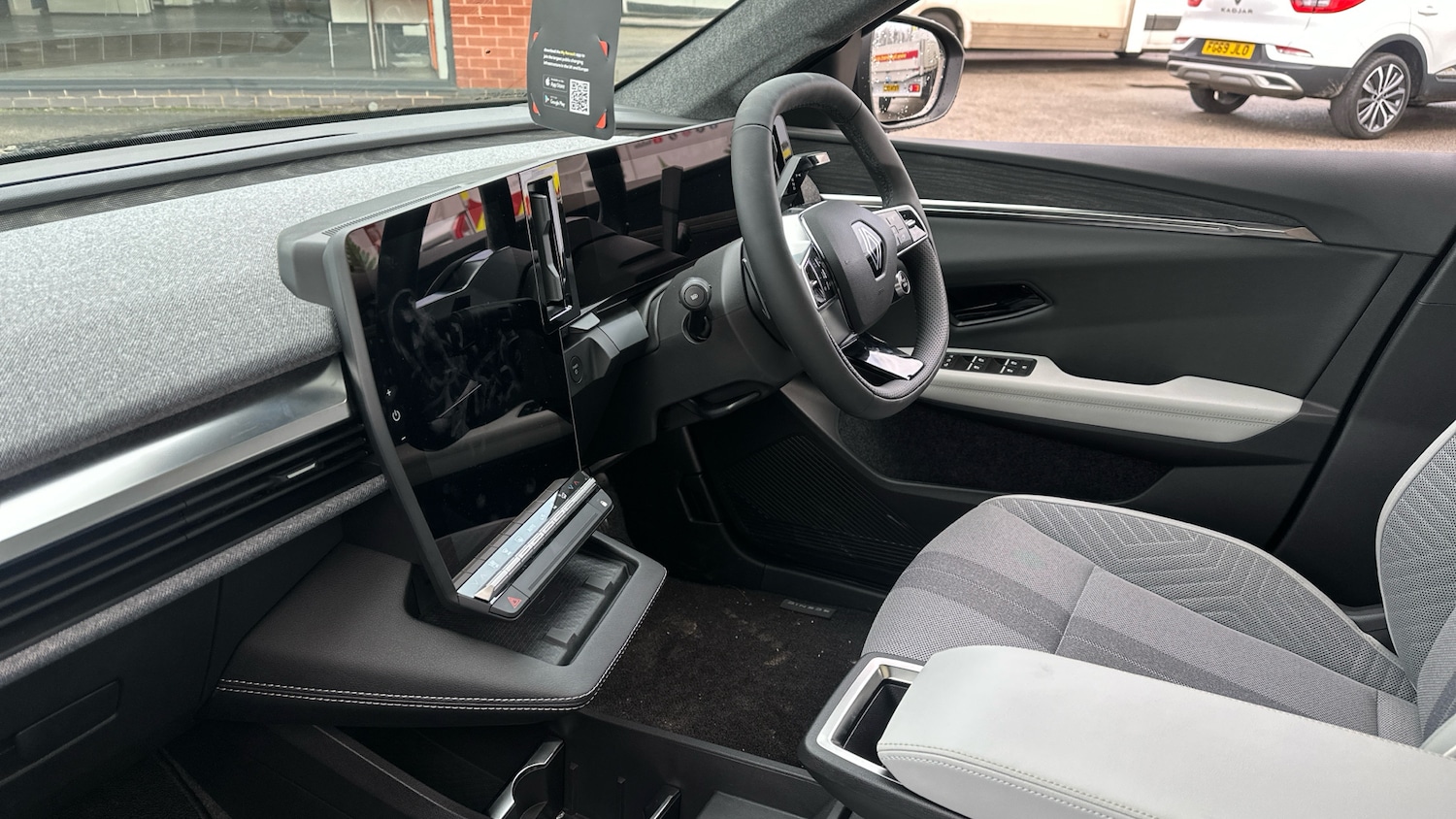 Used Renault Scenic E-Tech 2025 for sale - 77323827: Photo 9