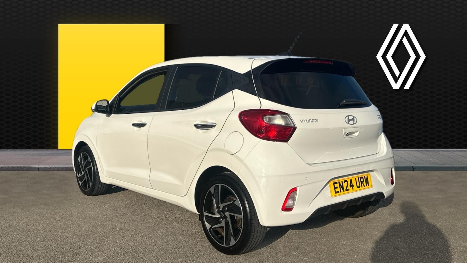 Used Hyundai i10 2024 for sale - 76263179: Photo 2