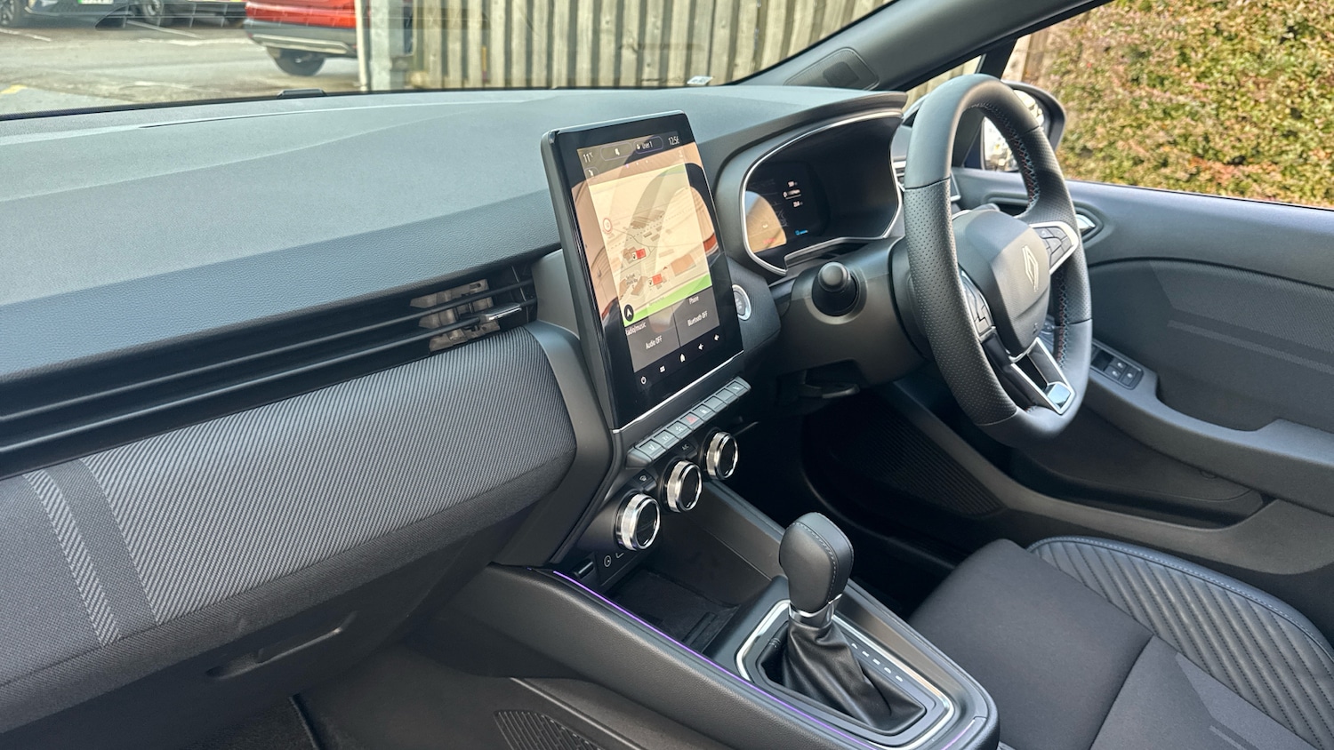 Used Renault Clio 2025 for sale - 77568300: Photo 9