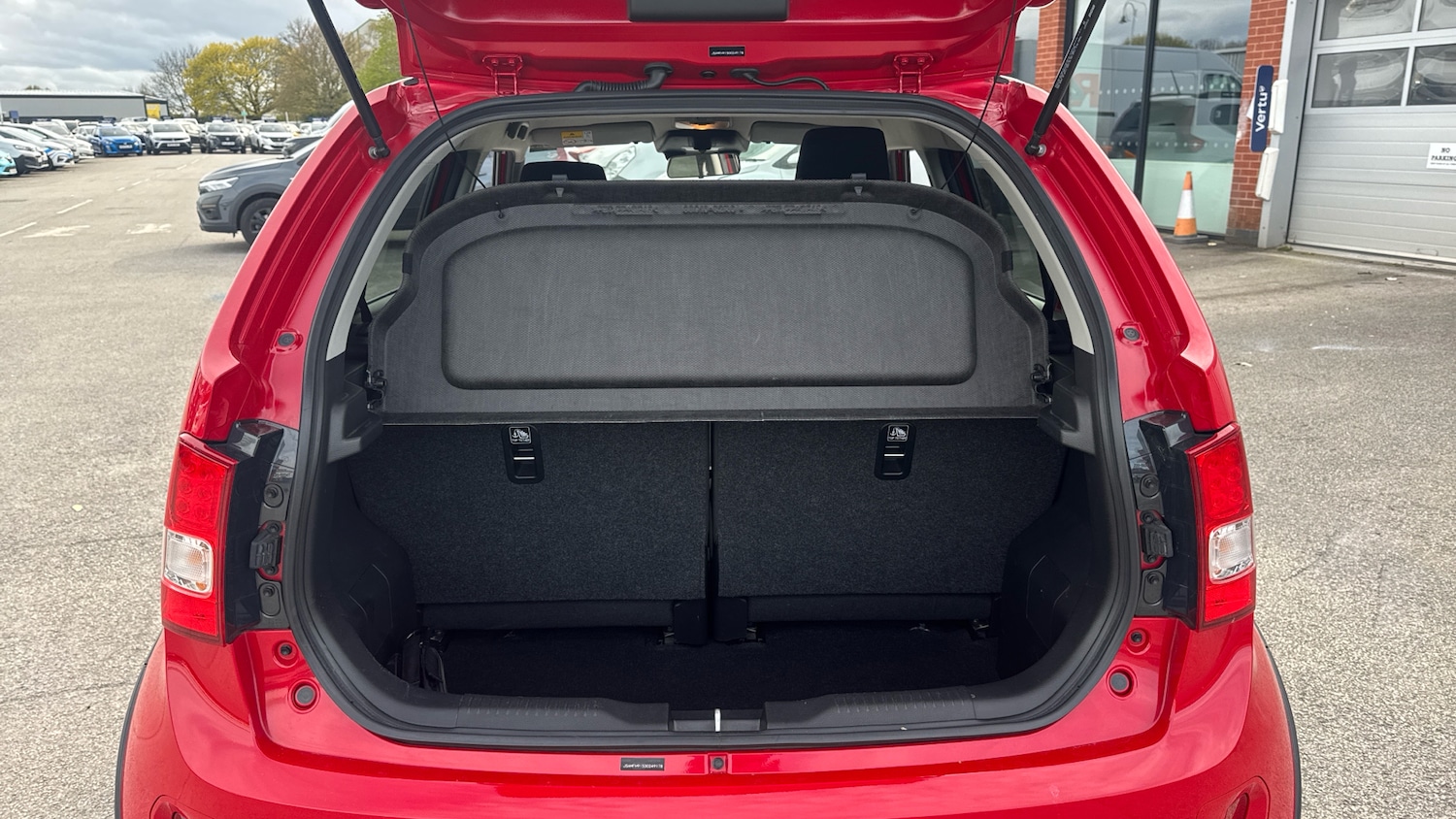 Used Suzuki Ignis 2023 for sale - 78210674: Photo 4