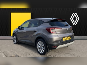 Used Renault Captur 2021 for sale - 76650962: Photo