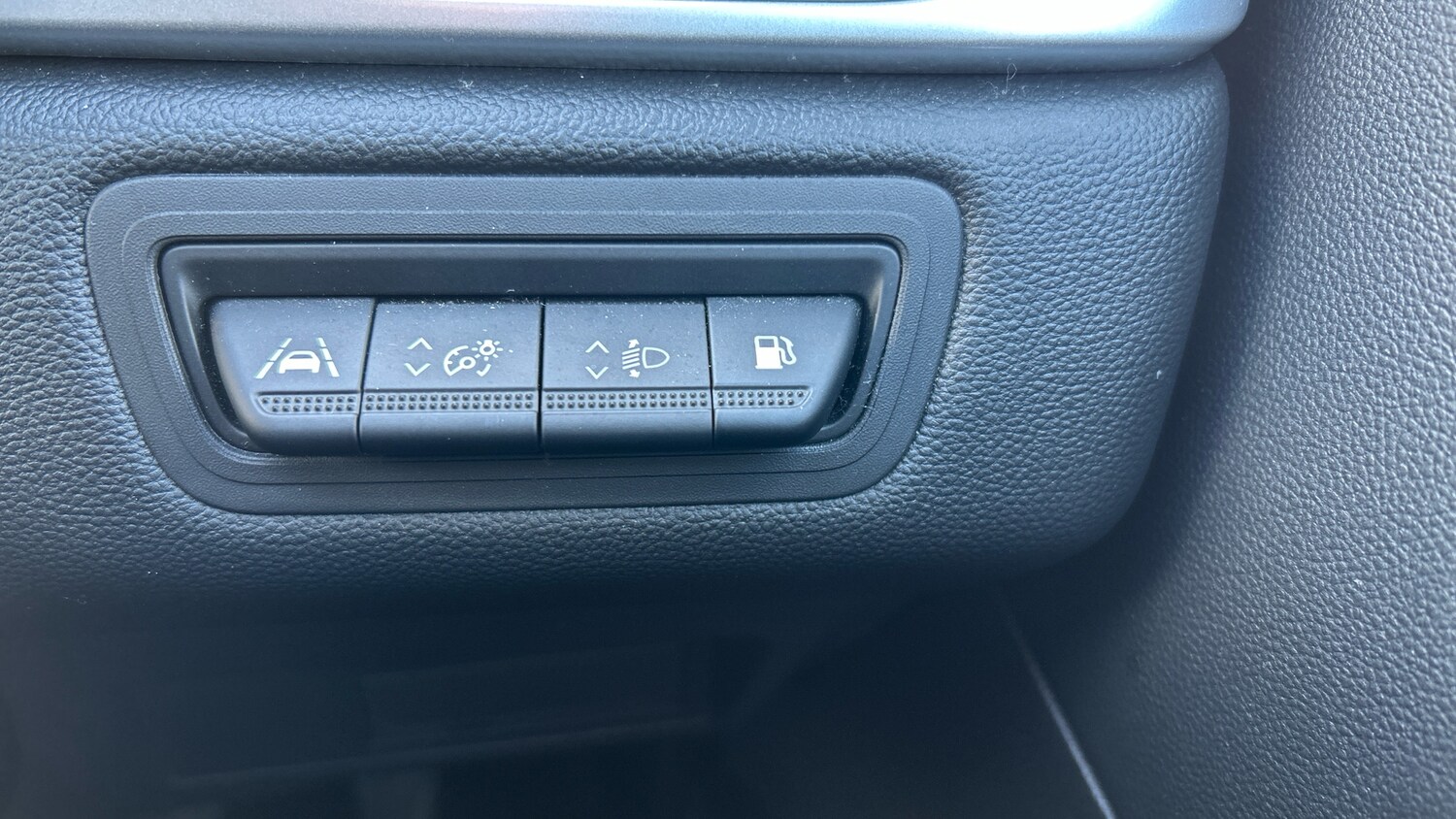 Used Renault Captur 2023 for sale - 77984770: Photo 22