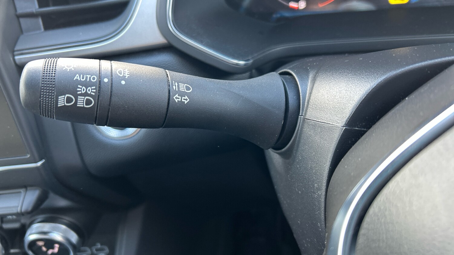 Used Renault Captur 2023 for sale - 77984770: Photo 24