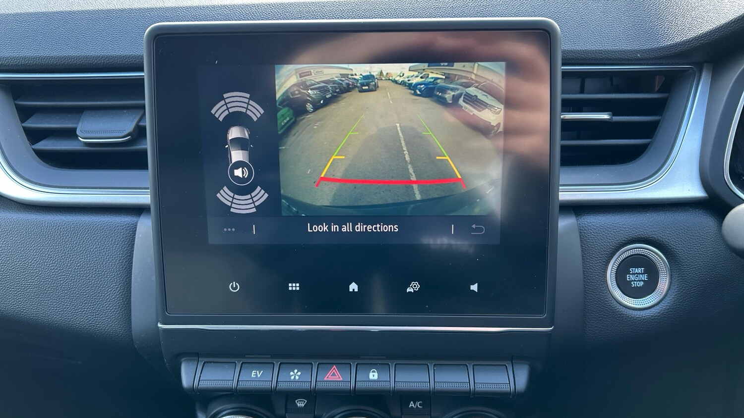 Used Renault Captur 2023 for sale - 77984770: Photo 28