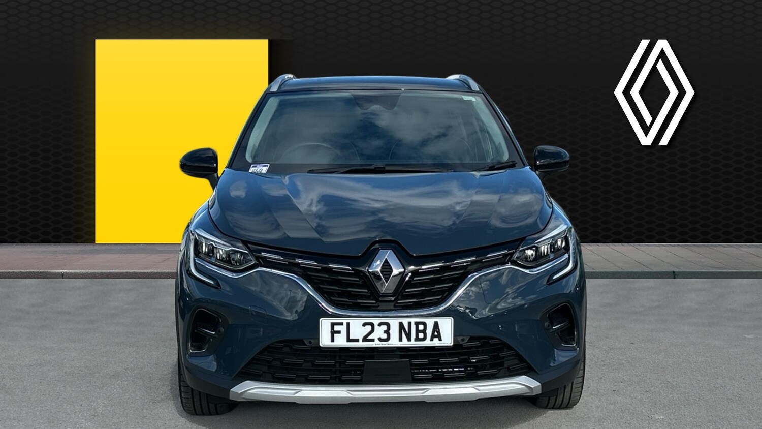 Used Renault Captur 2023 for sale - 77984770: Photo 3