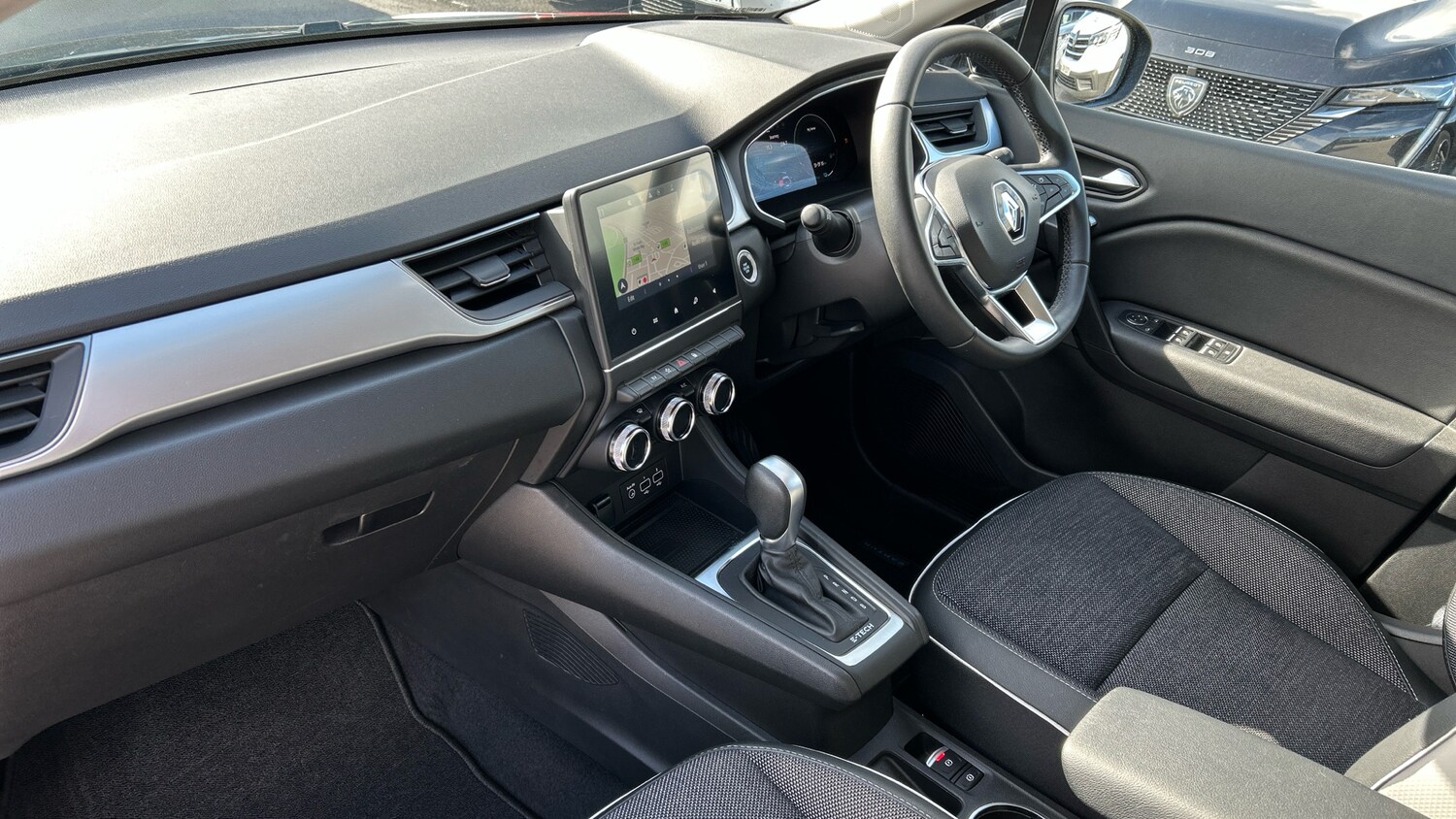 Used Renault Captur 2023 for sale - 77984770: Photo 9