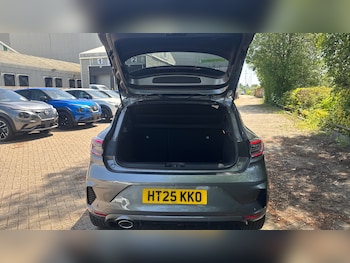 Used Renault Clio 2025 for sale - 78794446: Photo