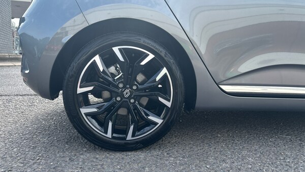 Used Renault Clio 2025 for sale - 76159880: Photo 7