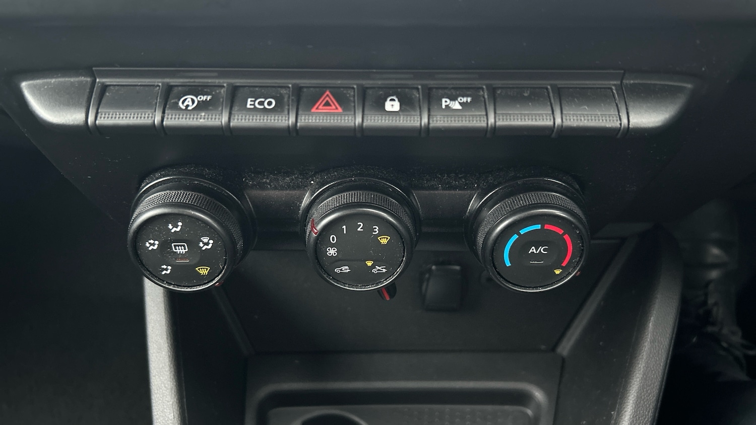 Used Dacia Duster 2020 for sale - 76918802: Photo 30