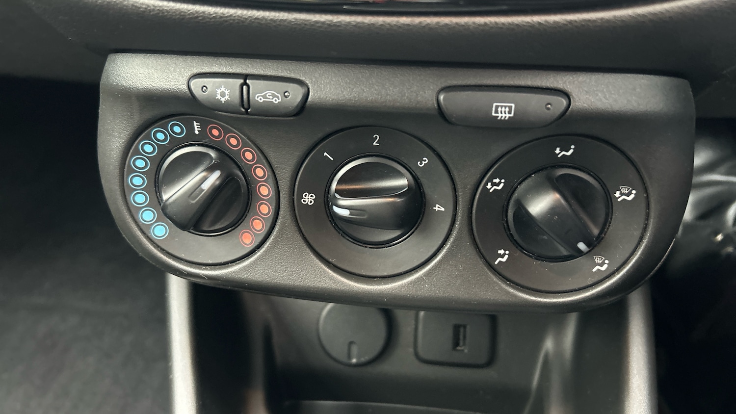 Used Vauxhall Corsa 2018 for sale - 77789458: Photo 29