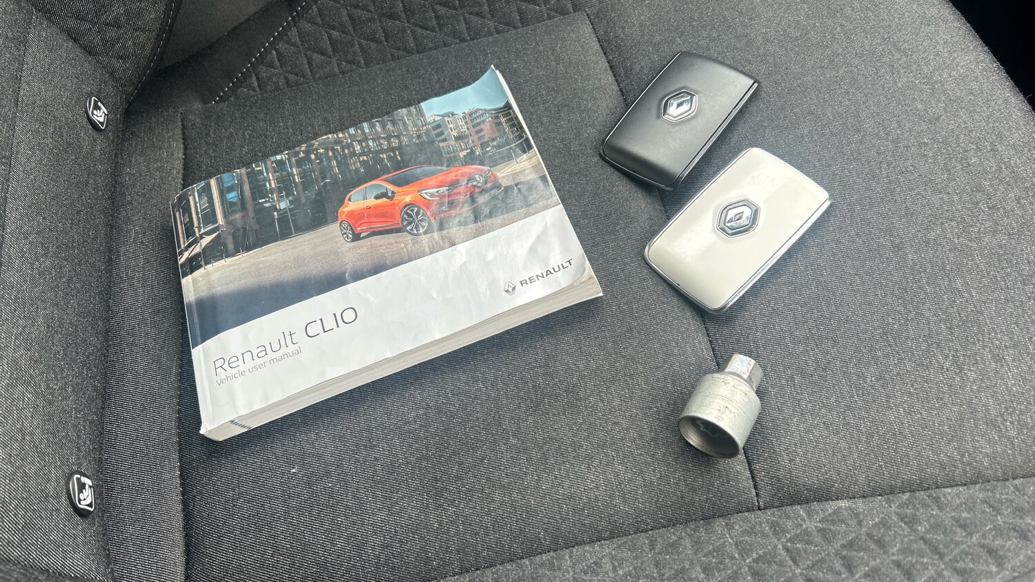 Used Renault Clio 2019 for sale - 78190895: Photo 19