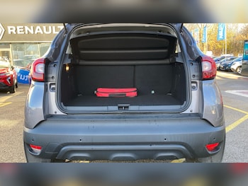 Used Renault Captur 2019 for sale - 76776313: Photo