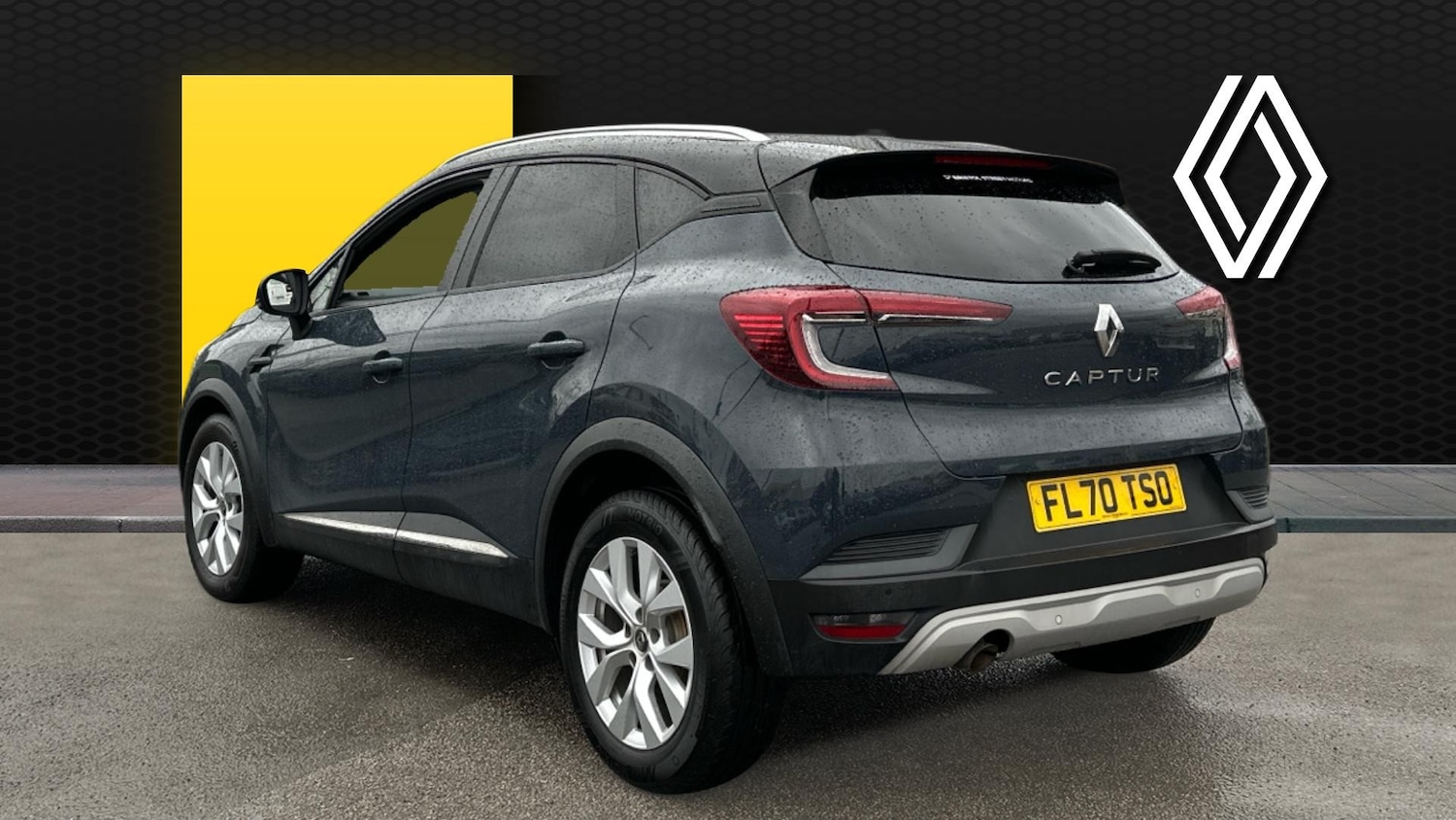 Used Renault Captur 2021 for sale - 76979307: Photo 2