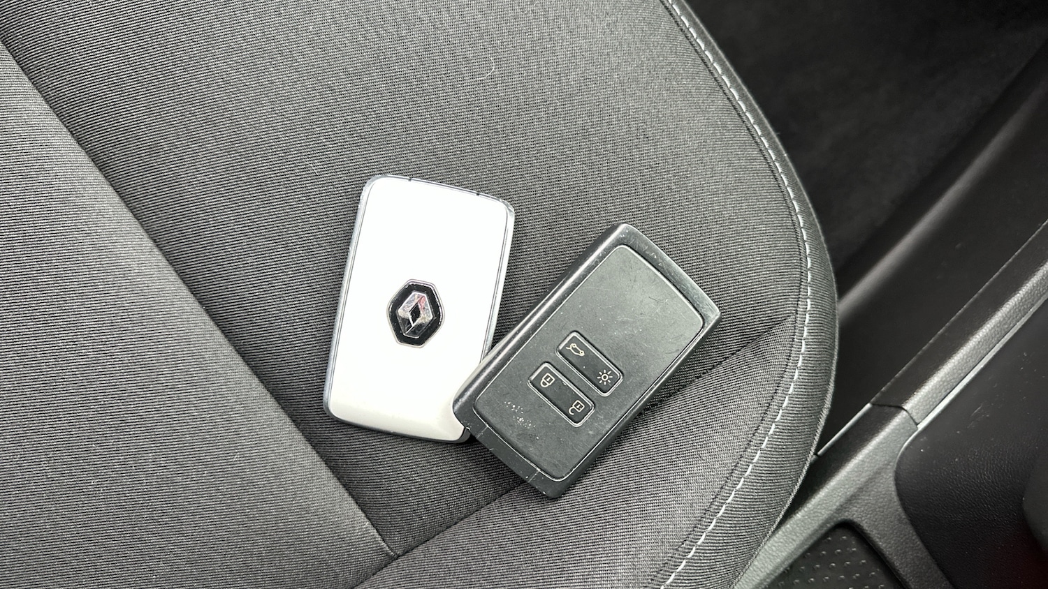 Used Renault Captur 2021 for sale - 76979307: Photo 20