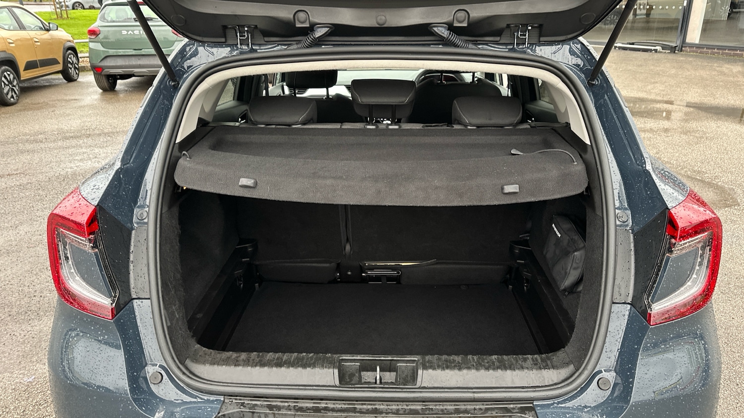 Used Renault Captur 2021 for sale - 76979307: Photo 4