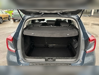 Used Renault Captur 2021 for sale - 76979307: Photo