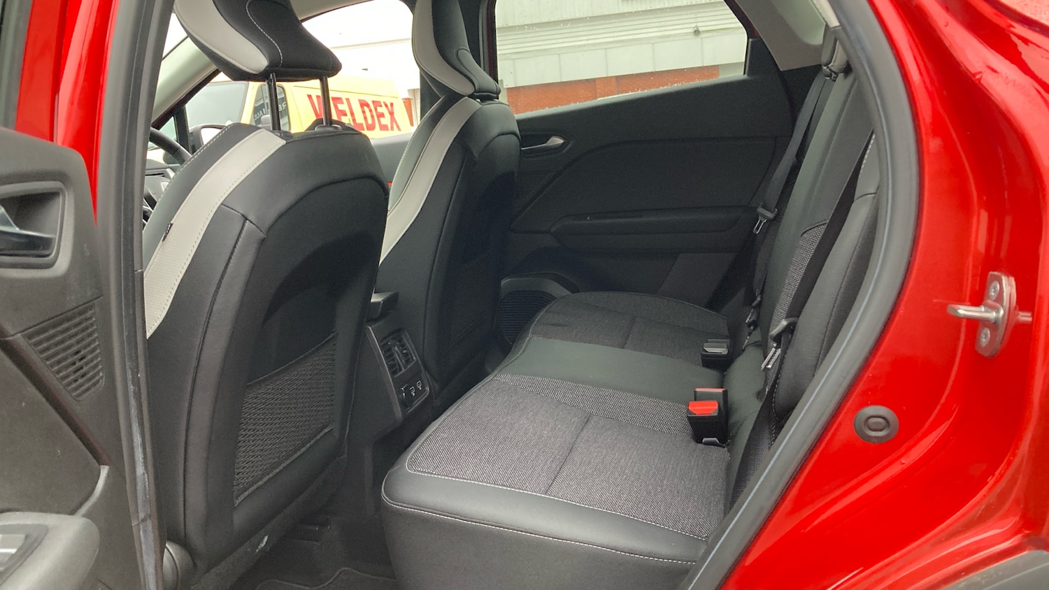 Used Renault Captur 2023 for sale - 77180646: Photo 16