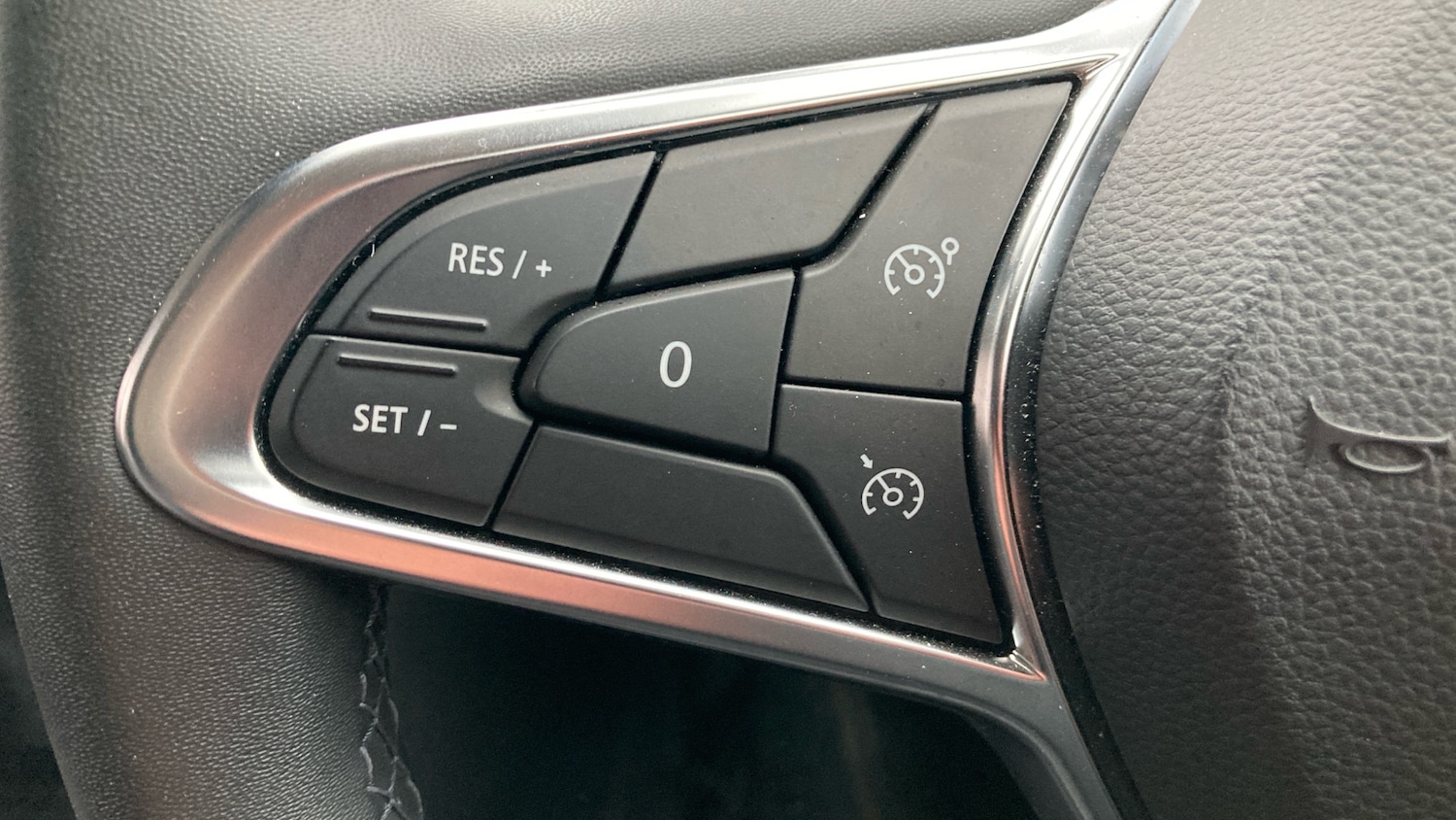 Used Renault Captur 2023 for sale - 77180646: Photo 27