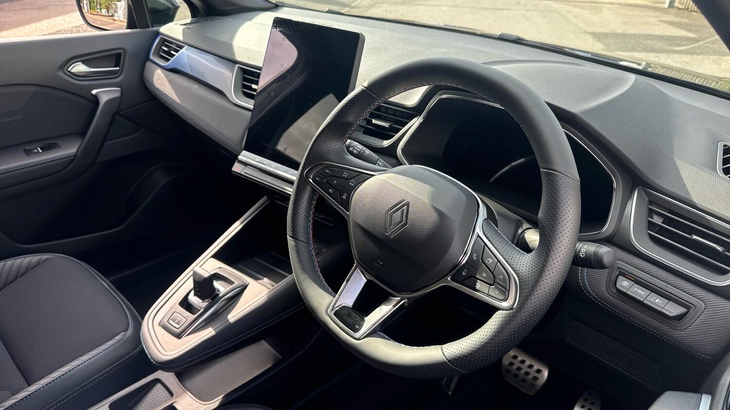 Used Renault Captur 2025 for sale - 76159881: Photo 11