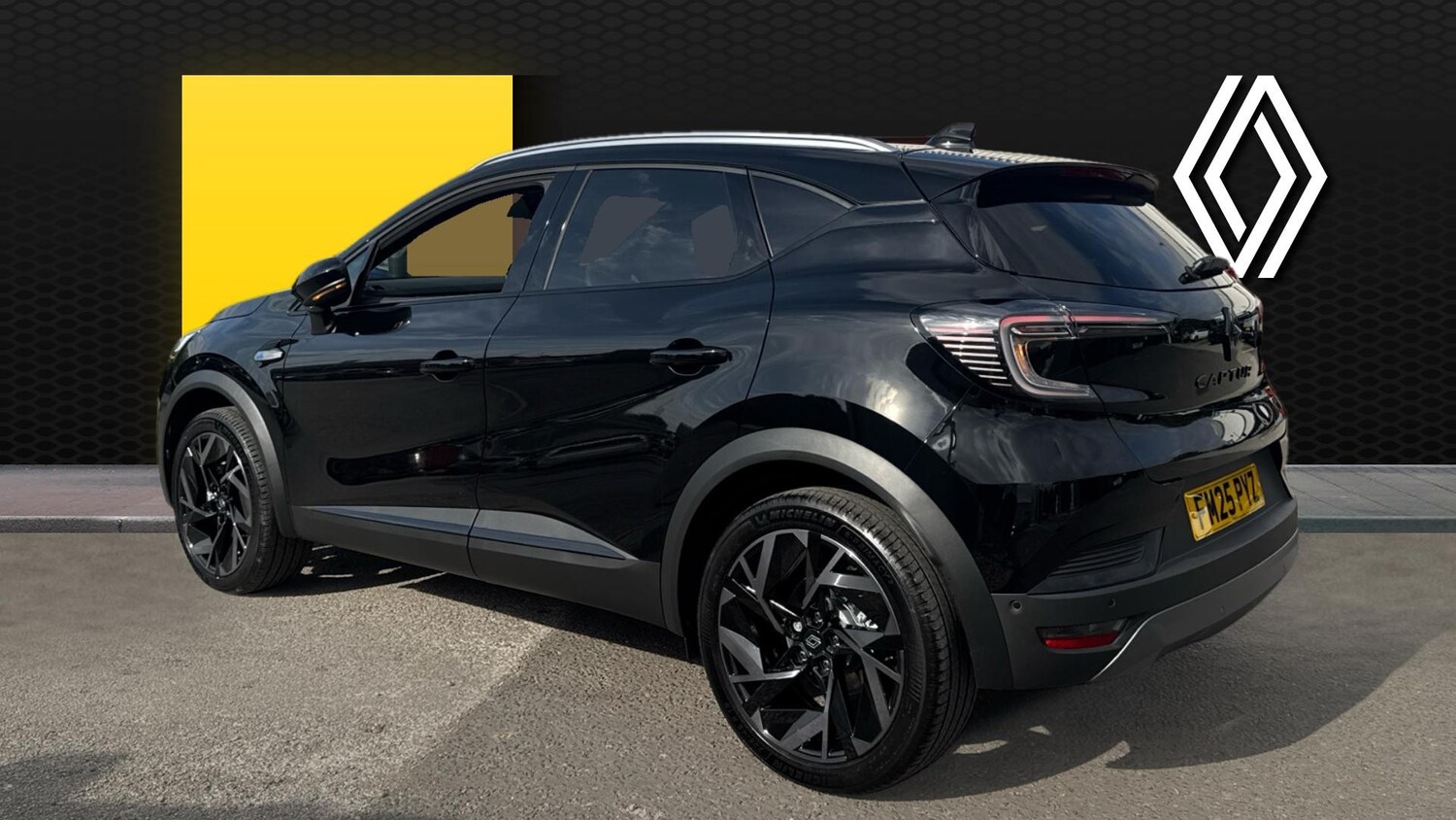 Used Renault Captur 2025 for sale - 76159881: Photo 2