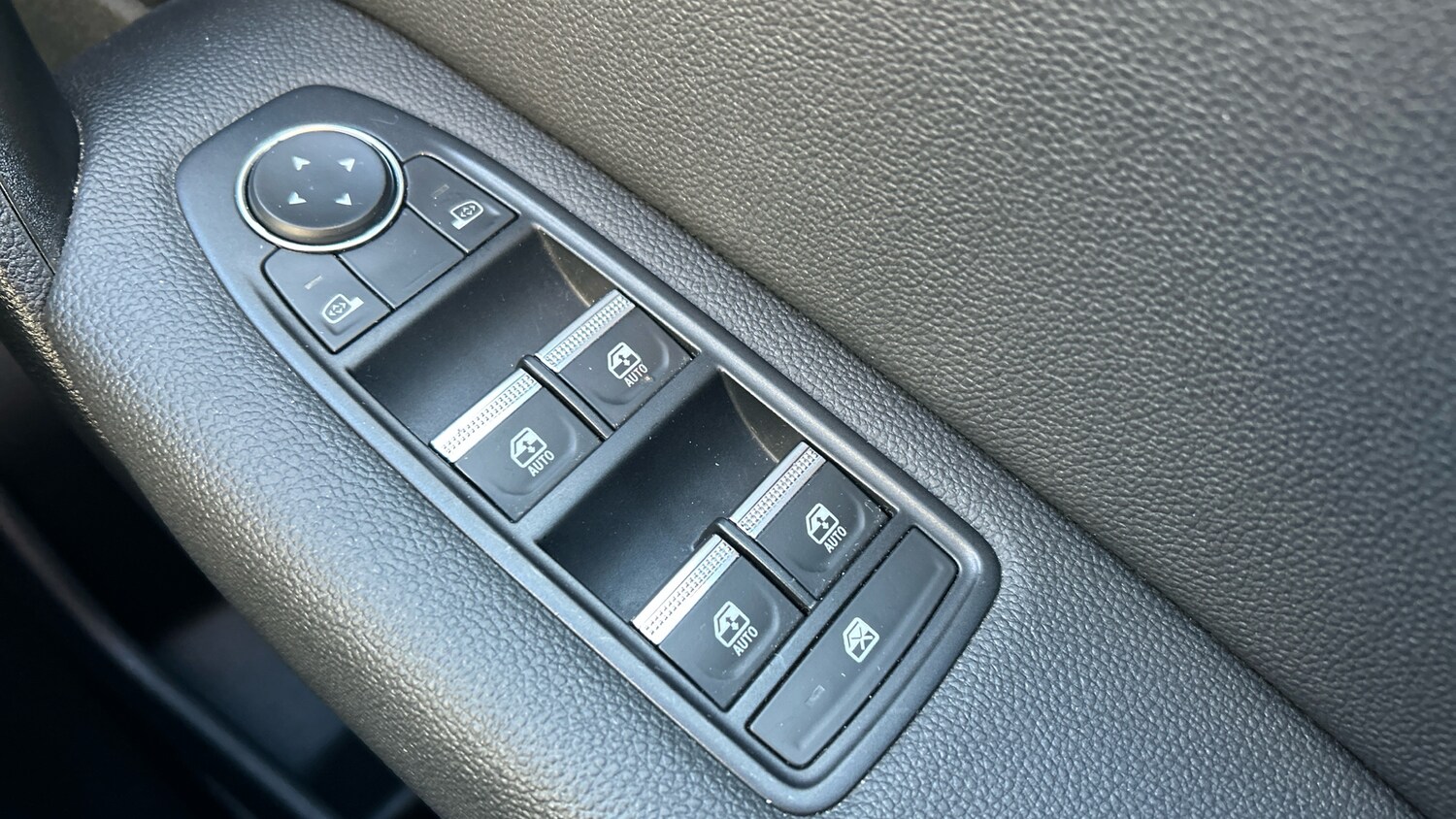 Used Renault Captur 2022 for sale - 77864531: Photo 21