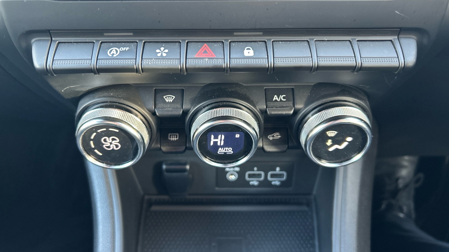 Used Renault Captur 2022 for sale - 77864531: Photo 31