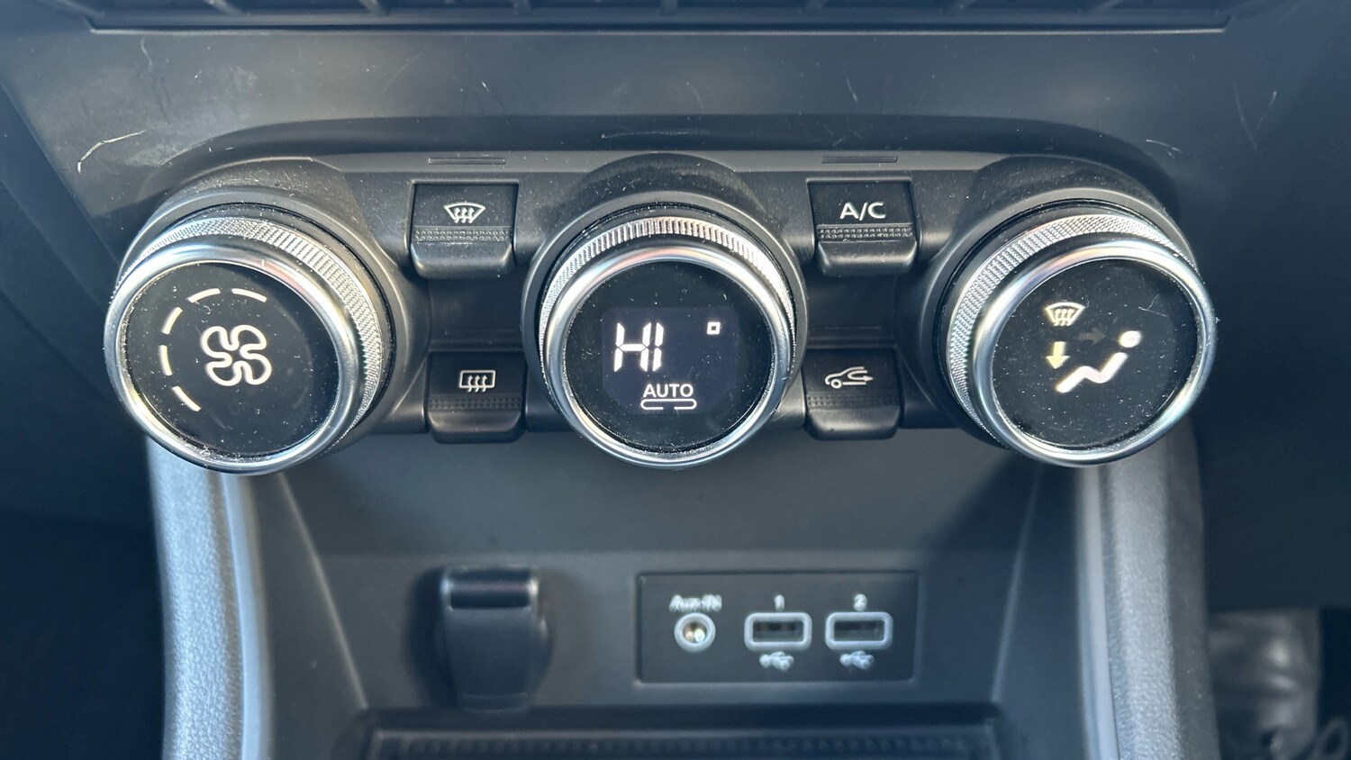 Used Renault Captur 2022 for sale - 77864531: Photo 32