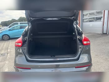 Used Ford Focus 2017 for sale - 79593328: Photo