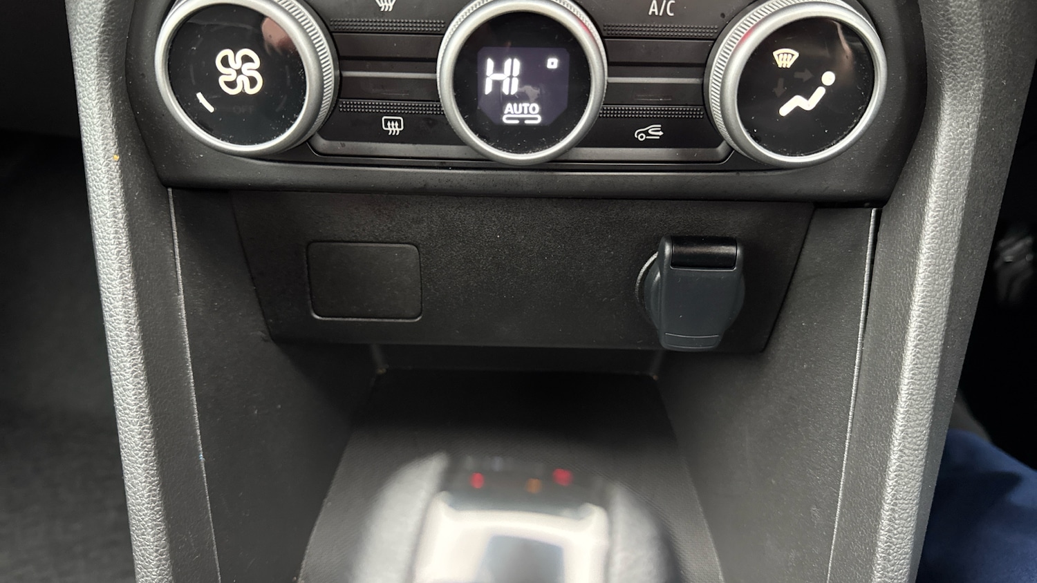 Used Dacia Jogger 2025 for sale - 77079436: Photo 29