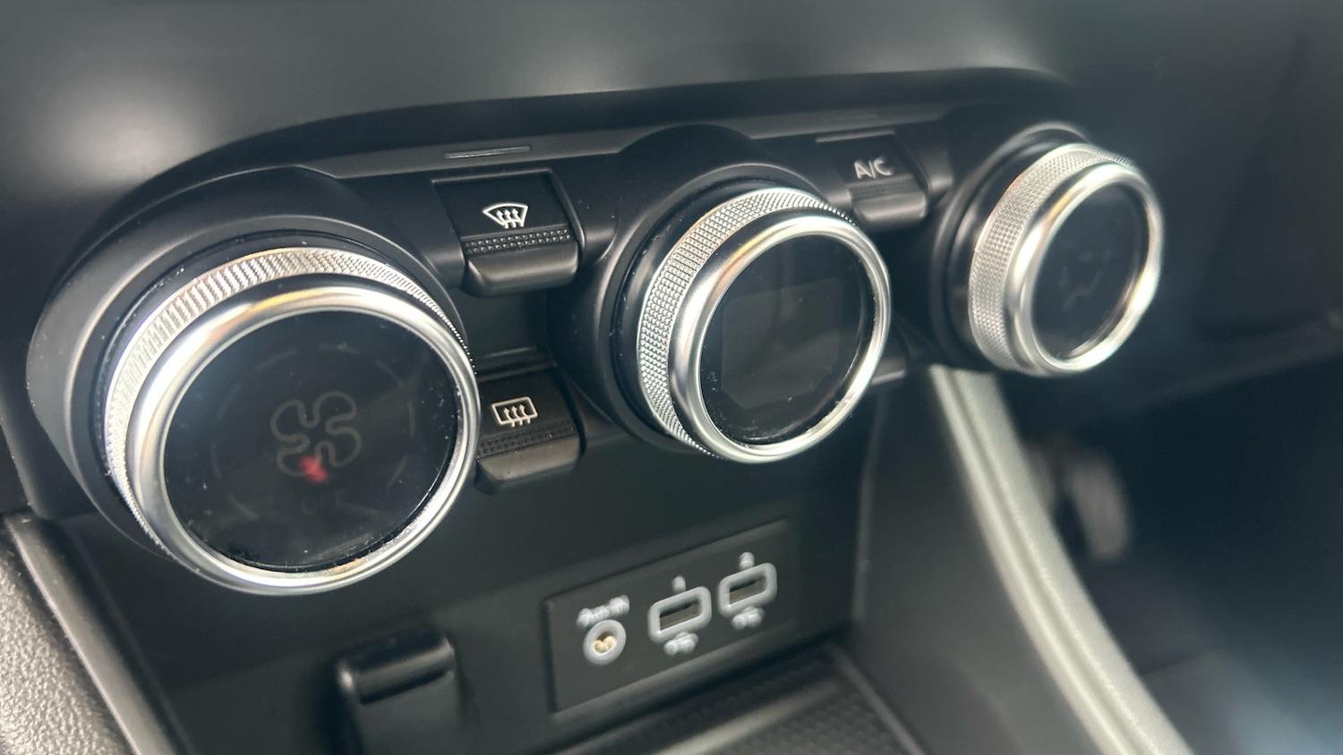 Used Renault Captur 2022 for sale - 76428600: Photo 27