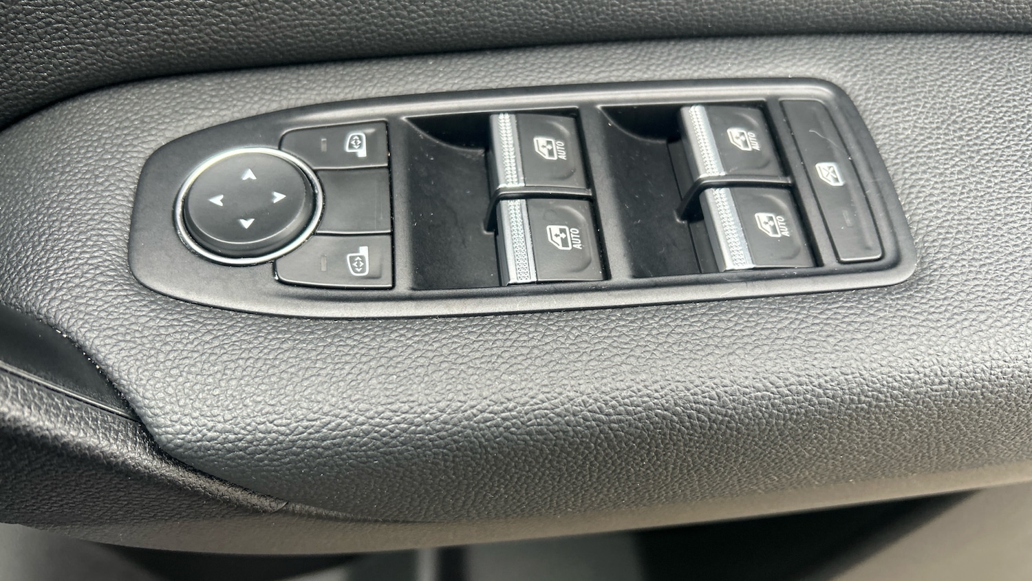 Used Renault Captur 2022 for sale - 76428600: Photo 35