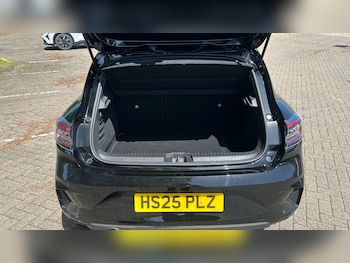 Used Renault Clio 2025 for sale - 78902988: Photo