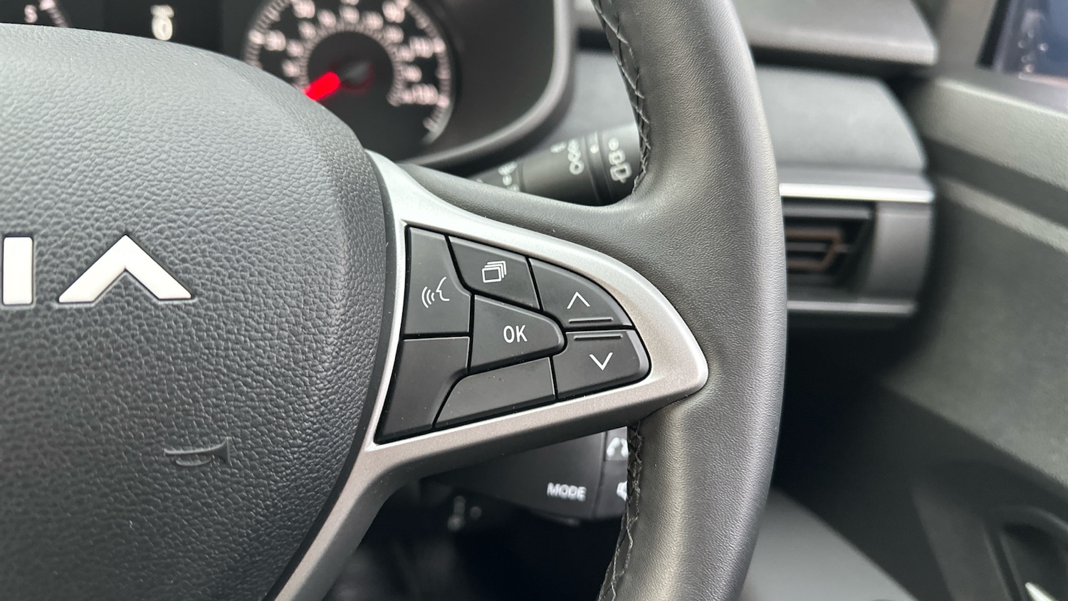 Used Dacia Jogger 2023 for sale - 76638541: Photo 22