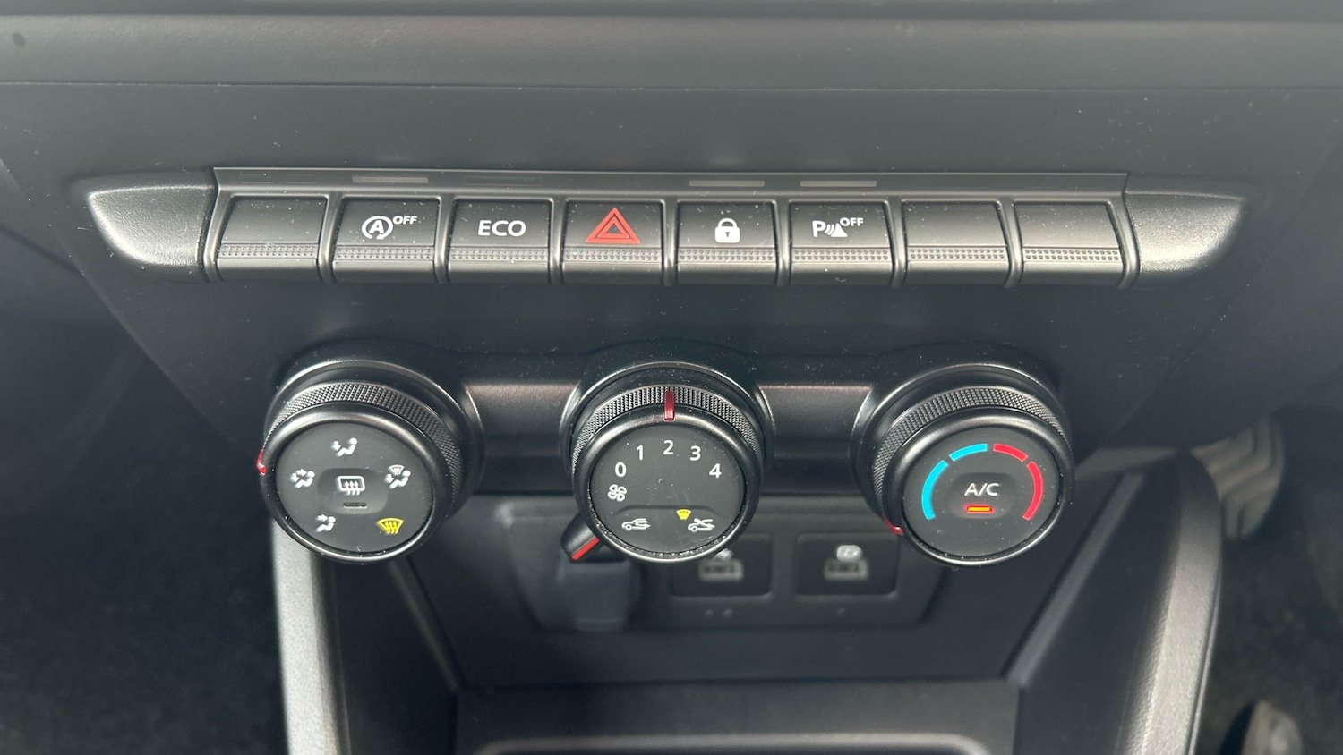 Used Dacia Duster 2024 for sale - 77918479: Photo 31