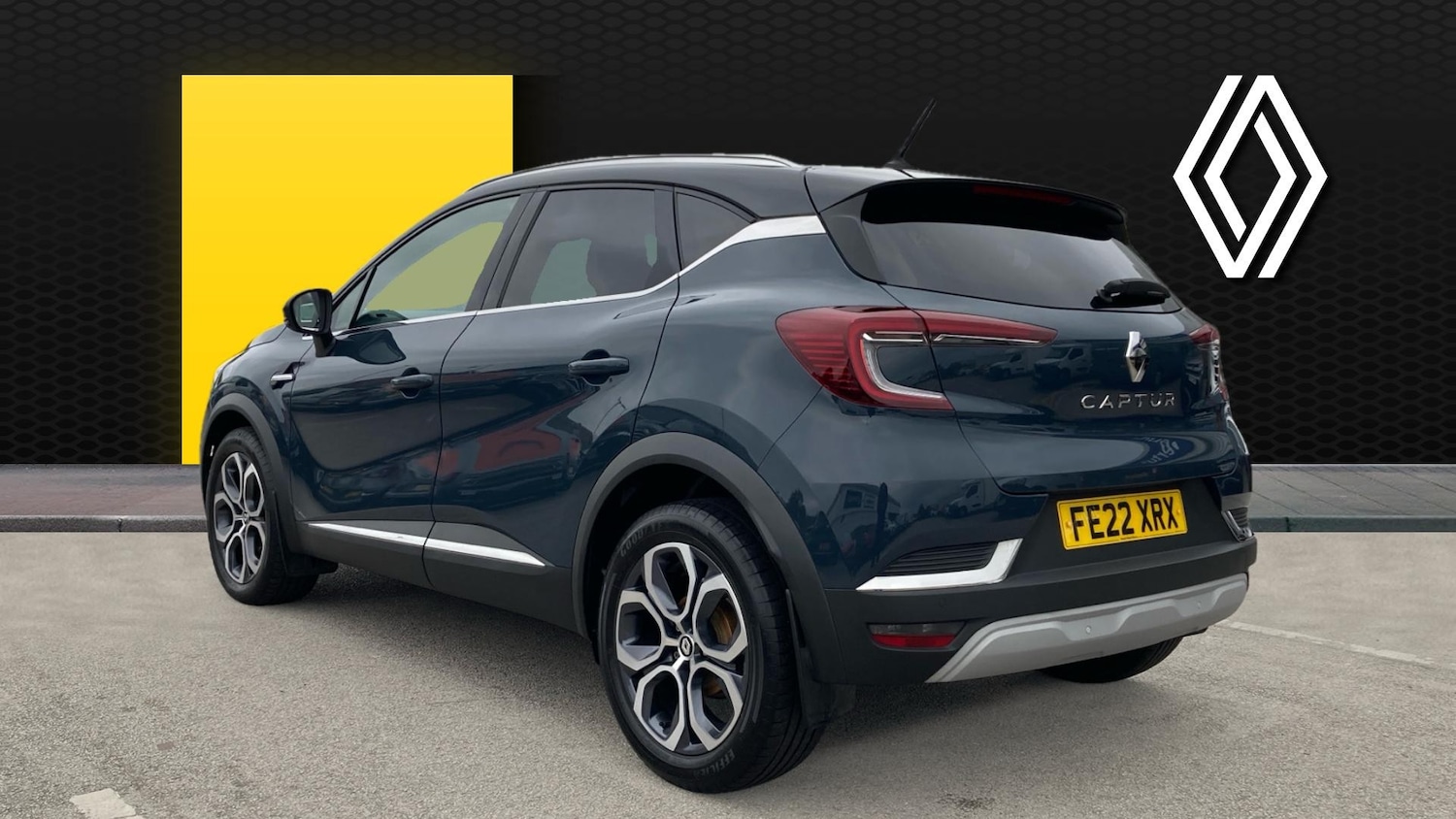 Used Renault Captur 2022 for sale - 76391618: Photo 2