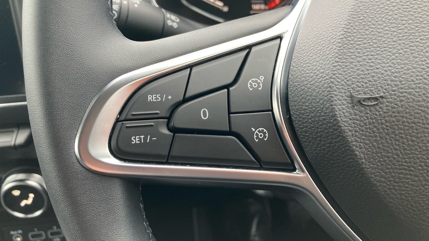 Used Renault Captur 2022 for sale - 76391618: Photo 28