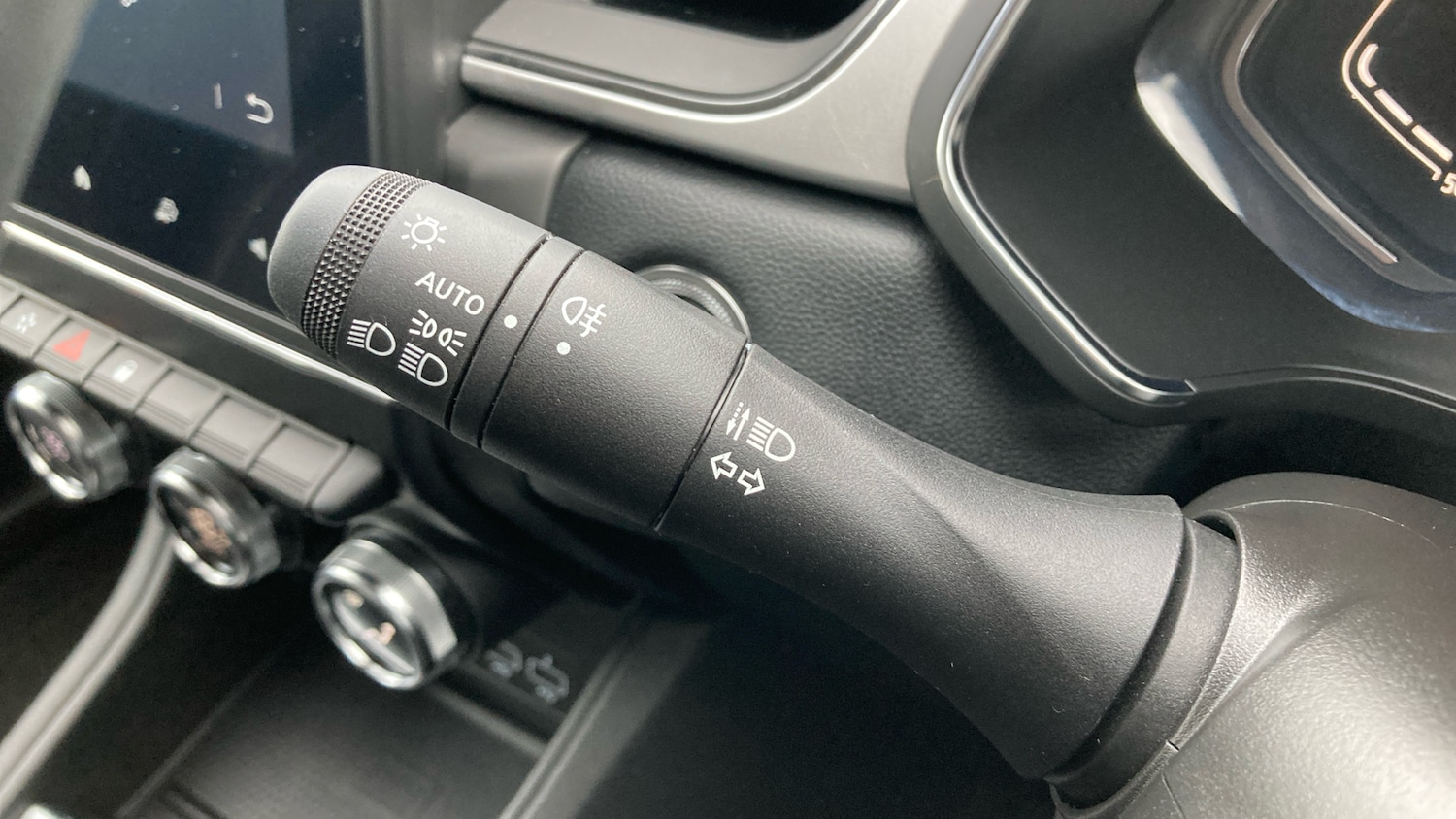 Used Renault Captur 2022 for sale - 76391618: Photo 31