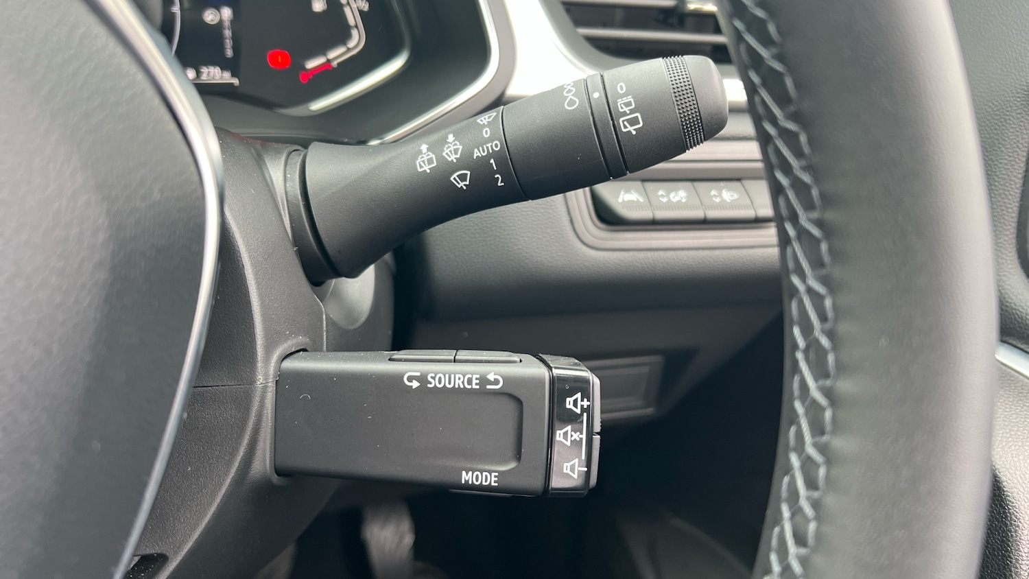 Used Renault Captur 2023 for sale - 78198688: Photo 34