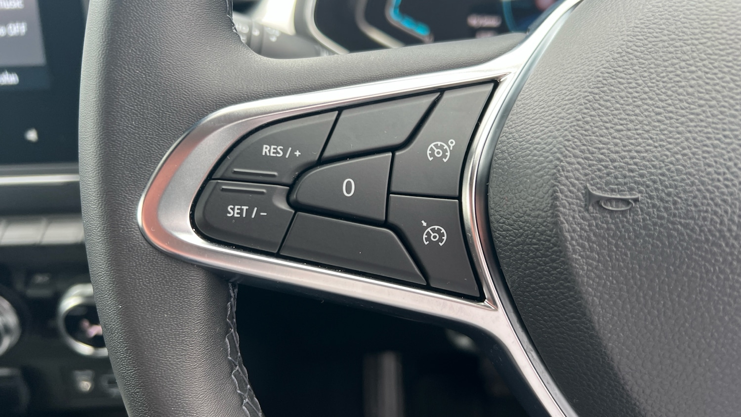 Used Renault Captur 2023 for sale - 78198688: Photo 36