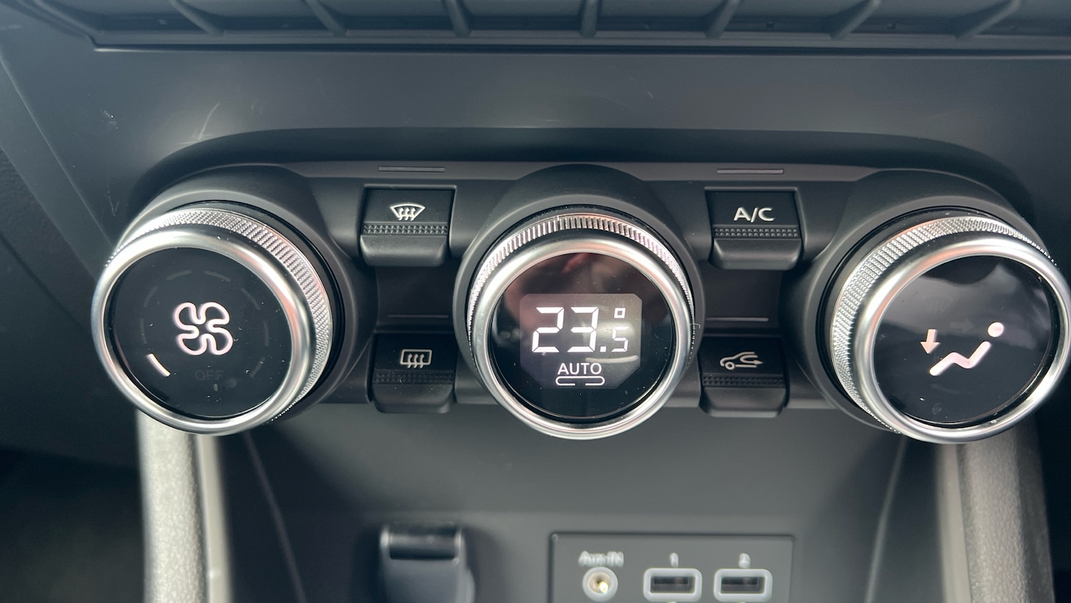 Used Renault Captur 2023 for sale - 78198688: Photo 42