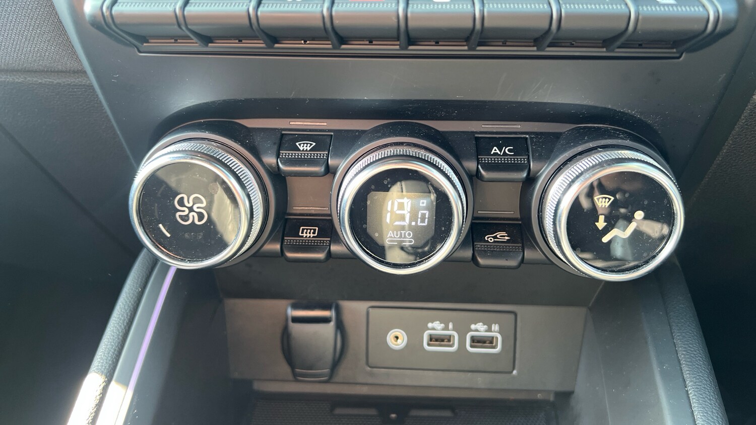 Used Renault Clio 2024 for sale - 77864530: Photo 19