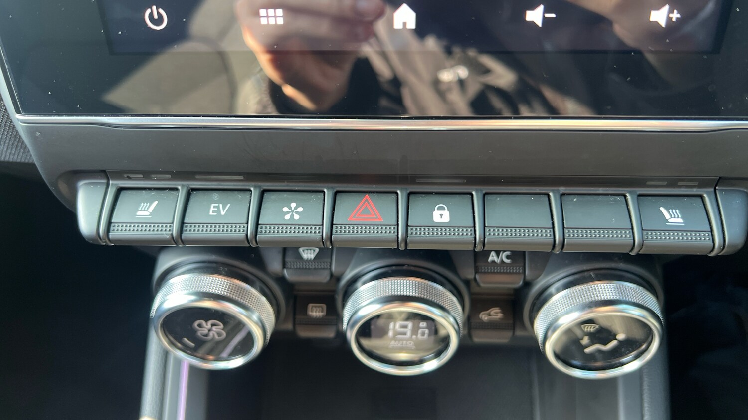 Used Renault Clio 2024 for sale - 77864530: Photo 22