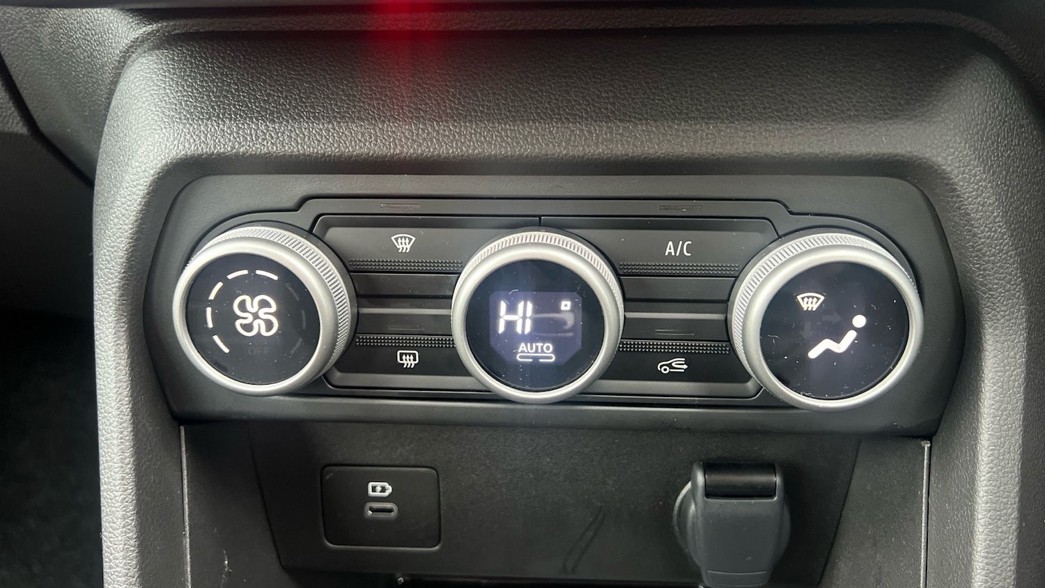 Used Dacia Sandero 2025 for sale - 77619737: Photo 23