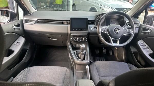 Used Renault Clio 2021 for sale - 76286749: Photo 10