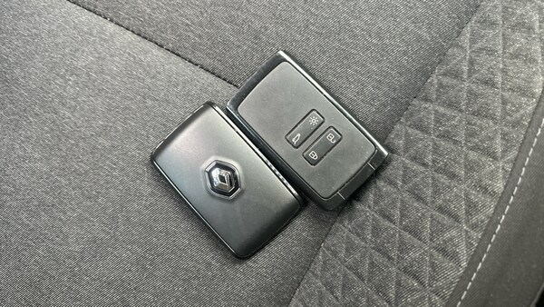 Used Renault Clio 2021 for sale - 76286749: Photo 20