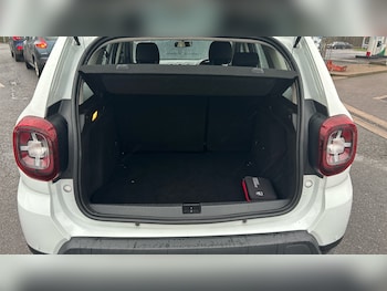 Used Dacia Duster 2019 for sale - 76776312: Photo