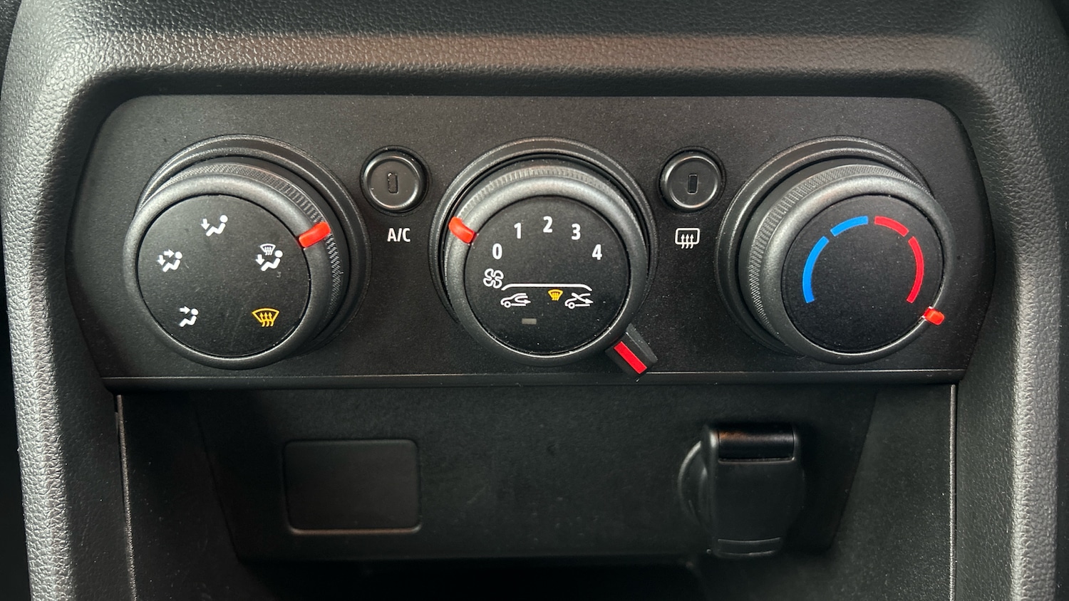 Used Dacia Sandero 2022 for sale - 76650961: Photo 21